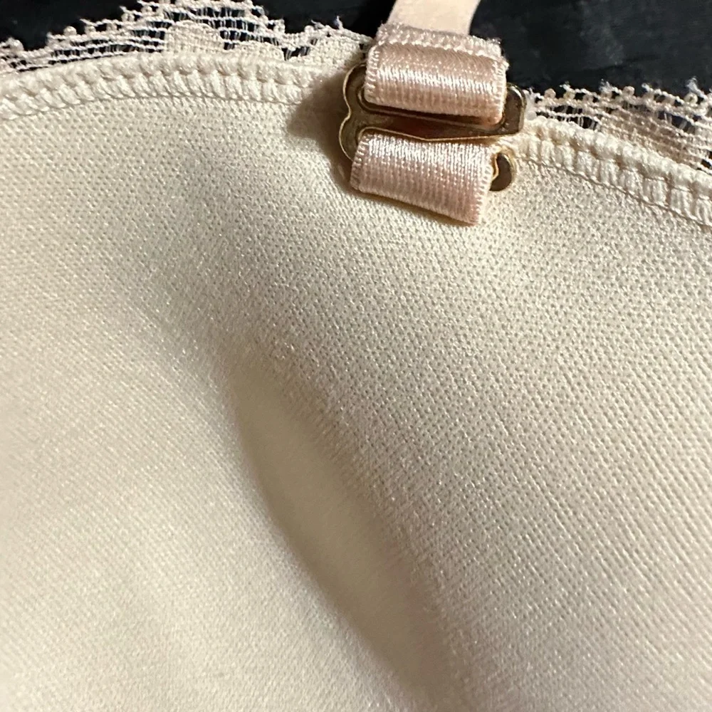 Bra - Picture 4 of 7